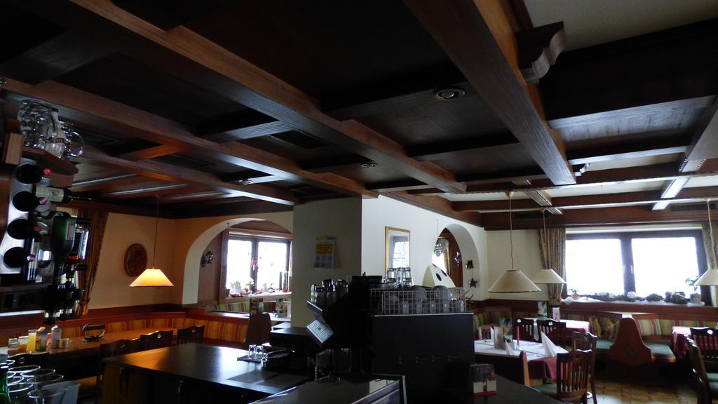 Hotel Dorfgasthof Schloesslstube 斯塔费顿 外观 照片
